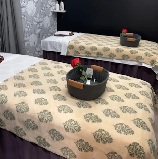 Bloom Massage treatment room